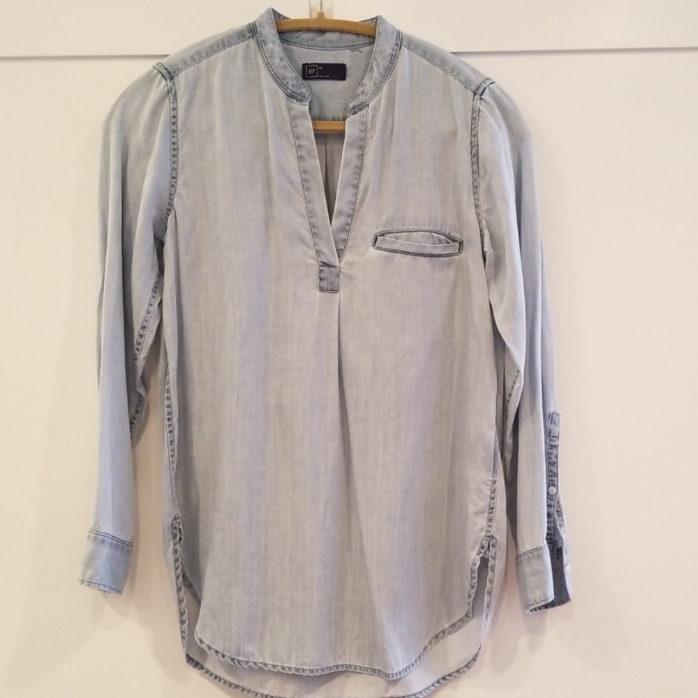 Gap Chambray Long sleeve shirt